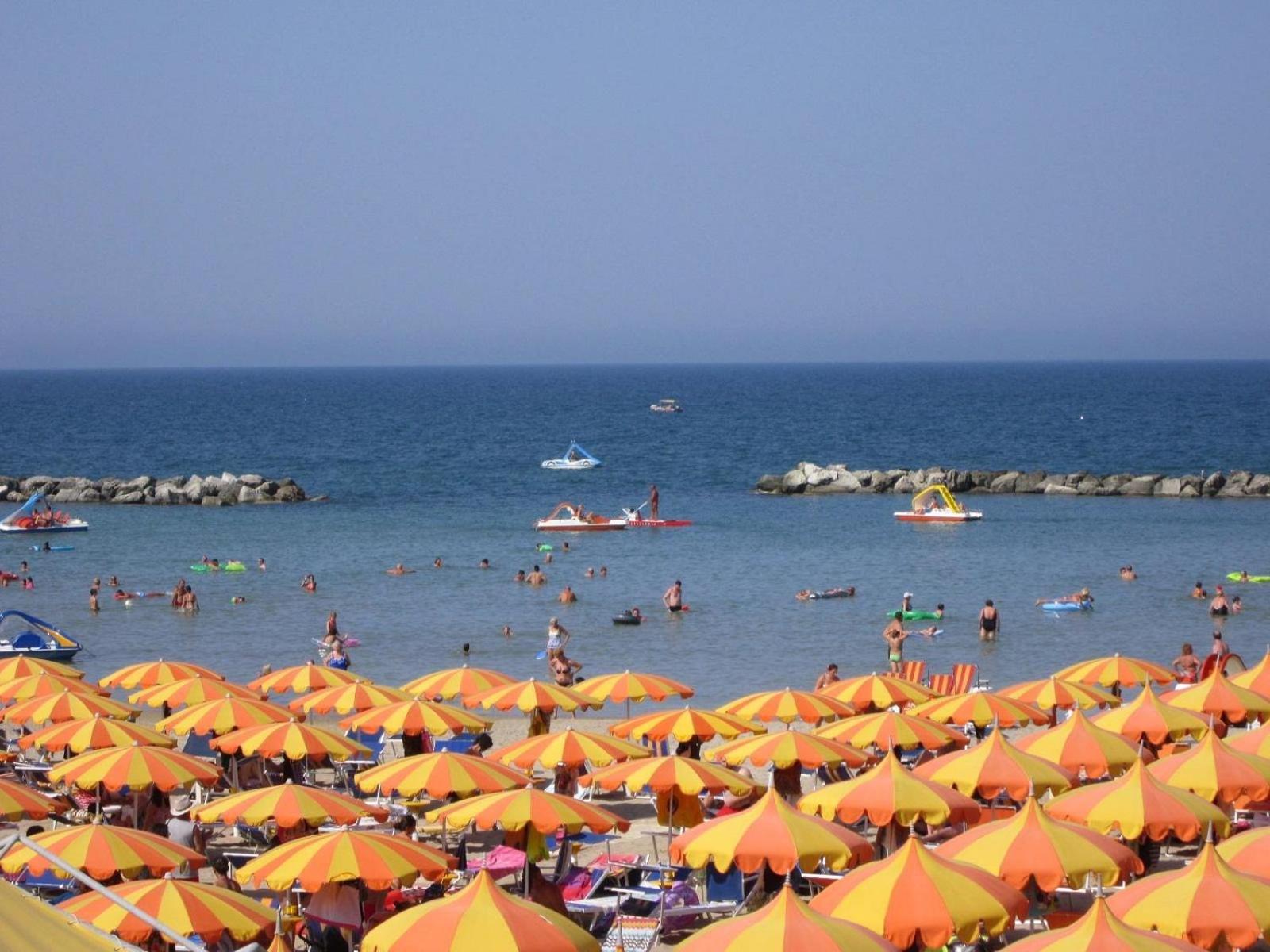 Hotel Nordic Bellaria-Igea Marina Bagian luar foto