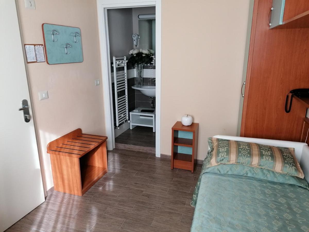 Hotel Nordic Bellaria-Igea Marina Bagian luar foto