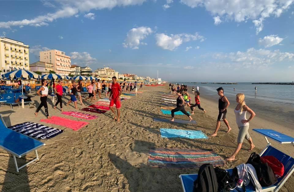 Hotel Nordic Bellaria-Igea Marina Bagian luar foto