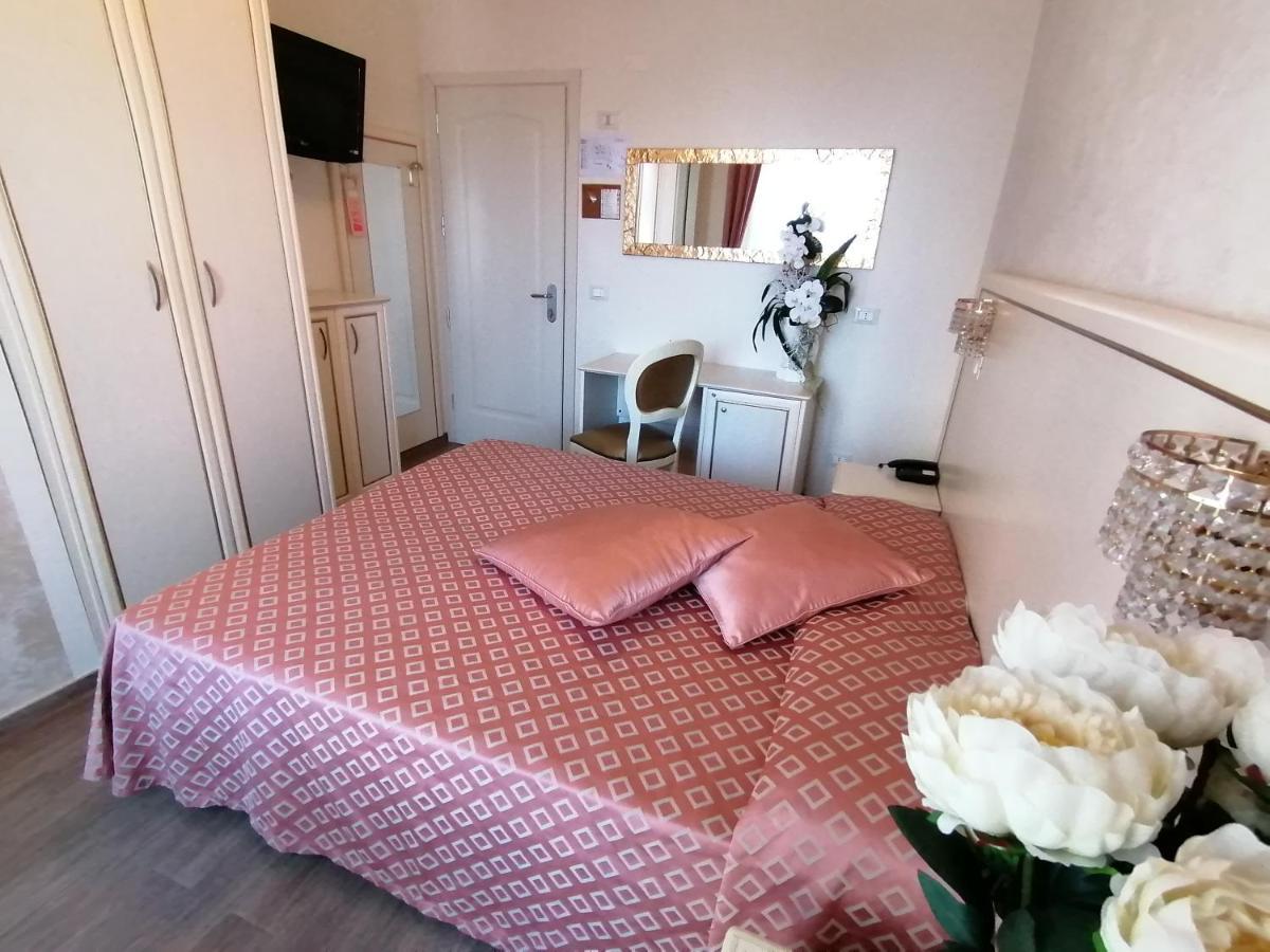 Hotel Nordic Bellaria-Igea Marina Bagian luar foto